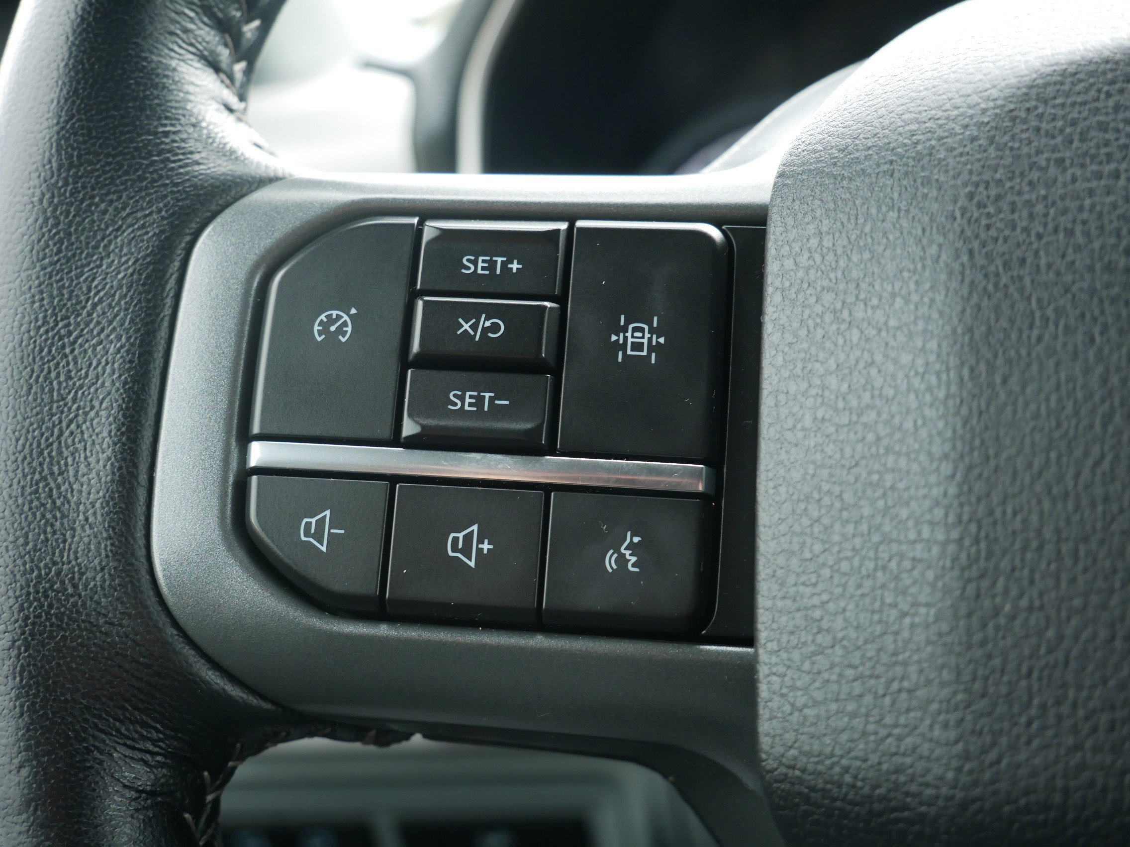 Certified 2022 Ford F150 XLT w/ Equipment Group 302A High image 17