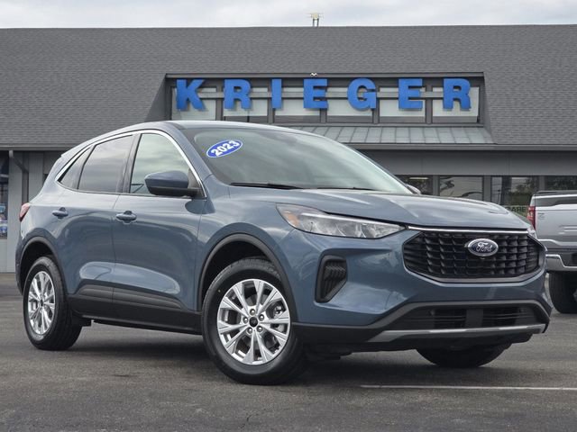 Certified 2023 Ford Escape Active w/ Tech Pack #2 AWD/4WD image 2
