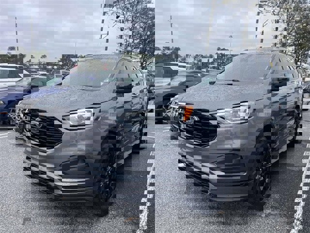 Certified 2024 Ford Edge SE w/ Black Appearance Package image 9