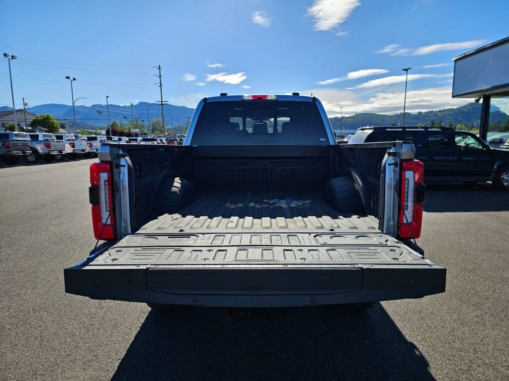 Certified 2024 Ford F350 Platinum w/ Tremor Off-Road Package AWD/4WD image 10