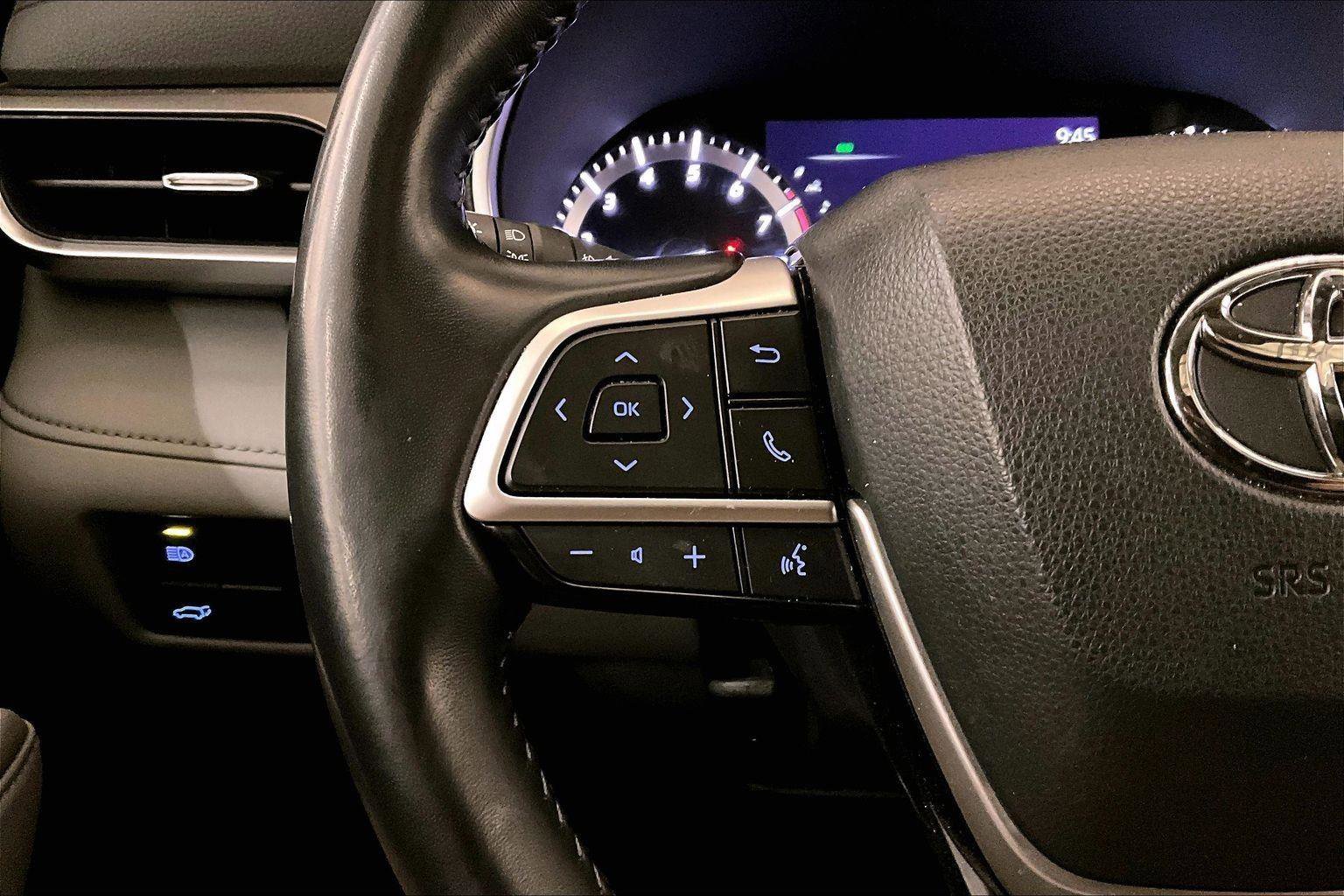 Used 2022 Toyota Highlander XLE image 17