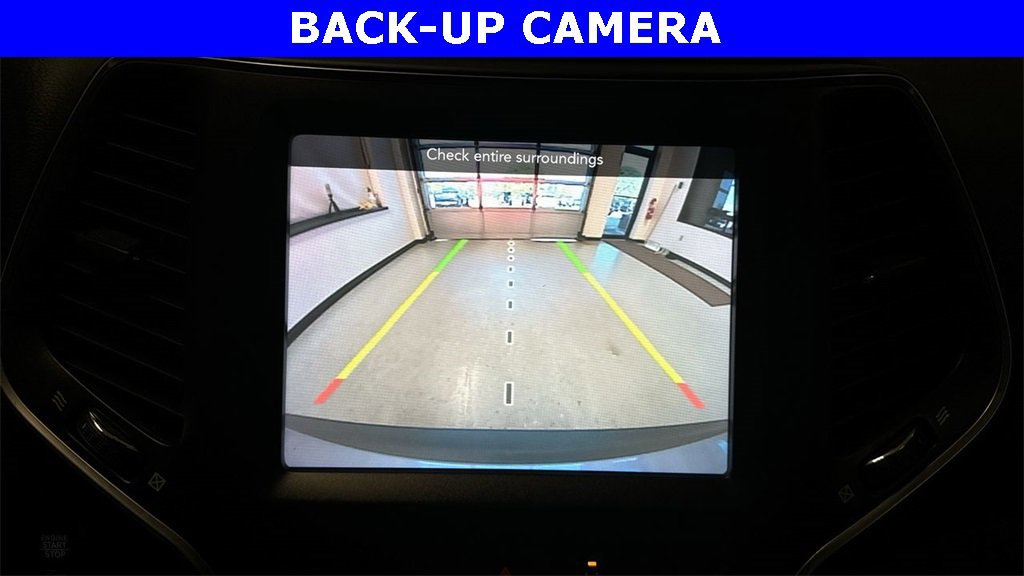 Used 2022 Jeep Cherokee Trailhawk image 22