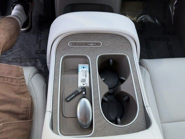 Used 2026 Hyundai Palisade Limited AWD/4WD image 25