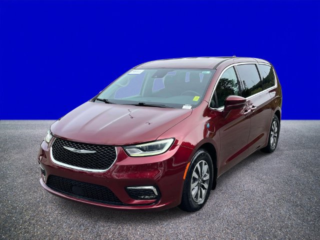 Used 2022 Chrysler Pacifica Touring-L FWD image 7