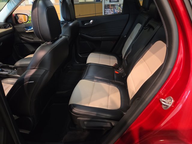 Certified 2022 Ford Escape Titanium w/ Titanium Elite Package AWD/4WD image 29