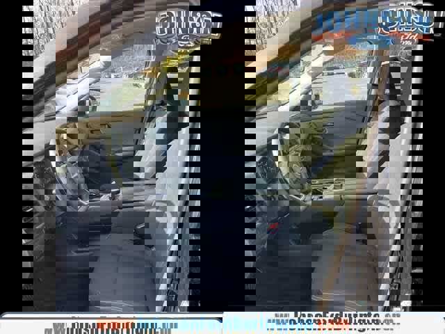 Used 2023 Nissan Rogue S image 3