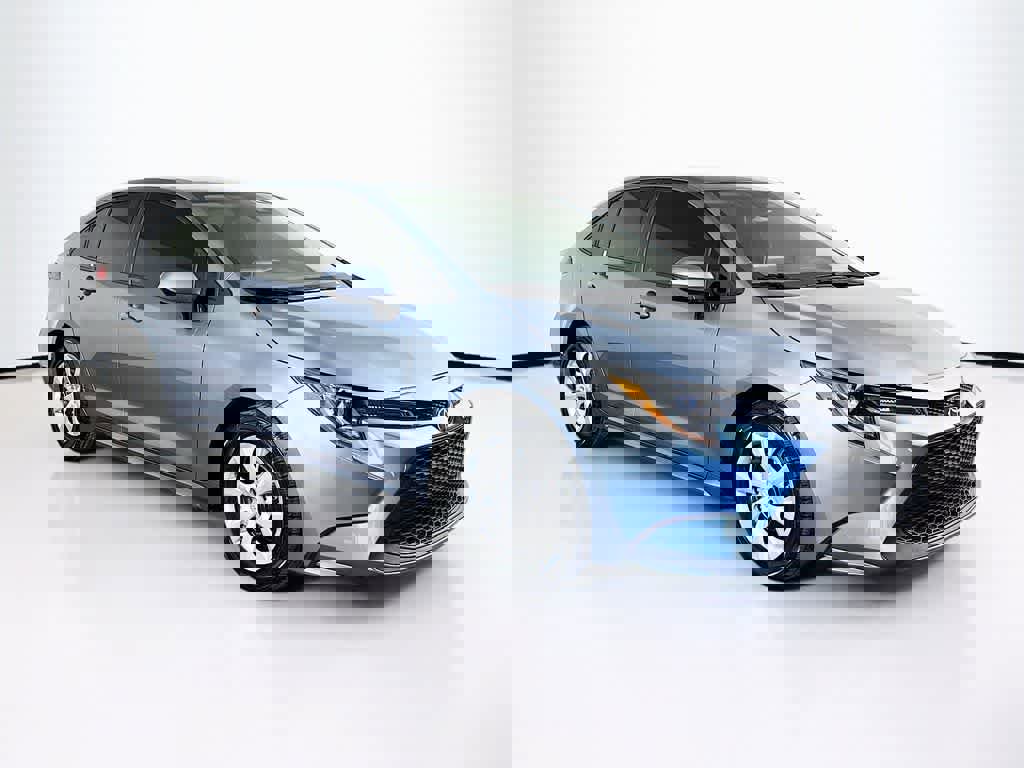 Used 2021 Toyota Corolla LE image 23