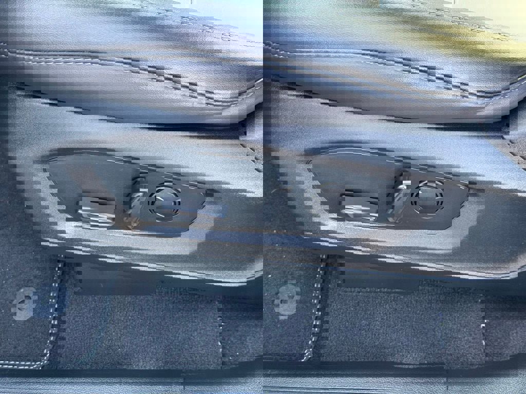 Certified 2023 Ford Explorer XLT w/ Equipment Group 202A image 23