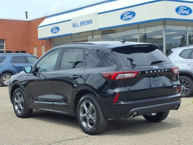 Certified 2024 Ford Escape ST-Line w/ Tech Pack #1 AWD/4WD image 2