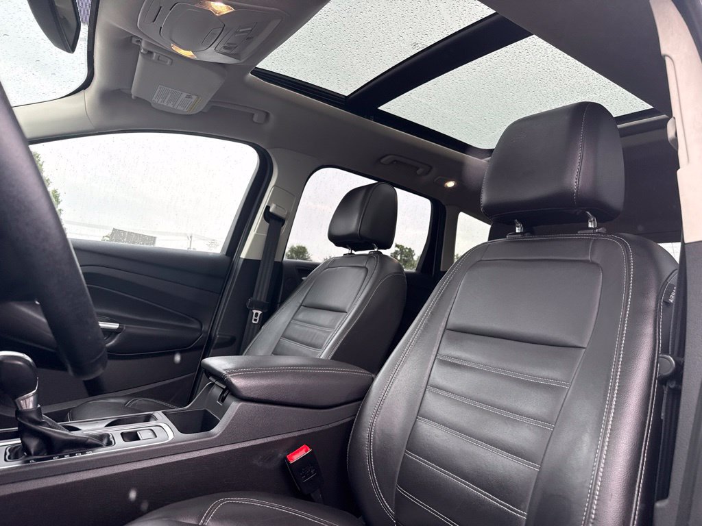 Certified 2017 Ford Escape Titanium AWD/4WD image 18