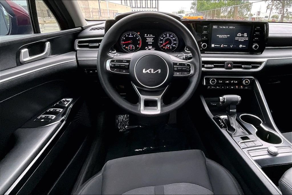 Used 2022 Kia K5 LXS FWD image 5