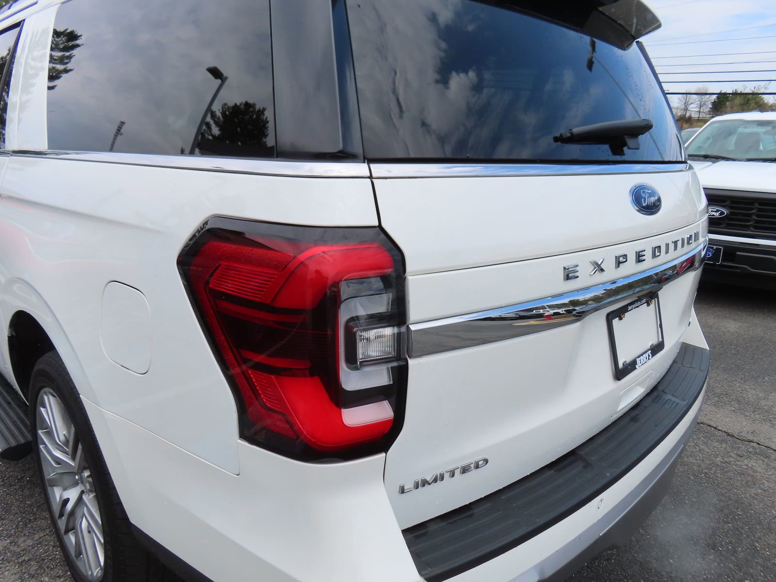 Certified 2023 Ford Expedition Max Limited AWD/4WD image 10