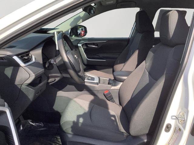 Used 2025 Toyota RAV4 XLE AWD/4WD image 12