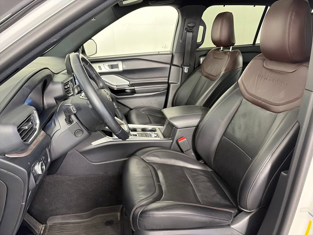 Certified 2022 Ford Explorer Platinum w/ Equipment Group 601A AWD/4WD image 11