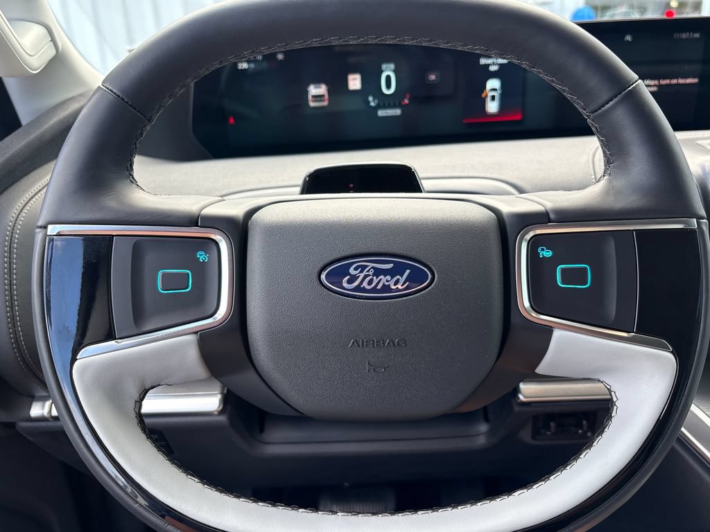 Certified 2025 Ford Expedition Max Platinum w/ Driver's Package AWD/4WD image 21