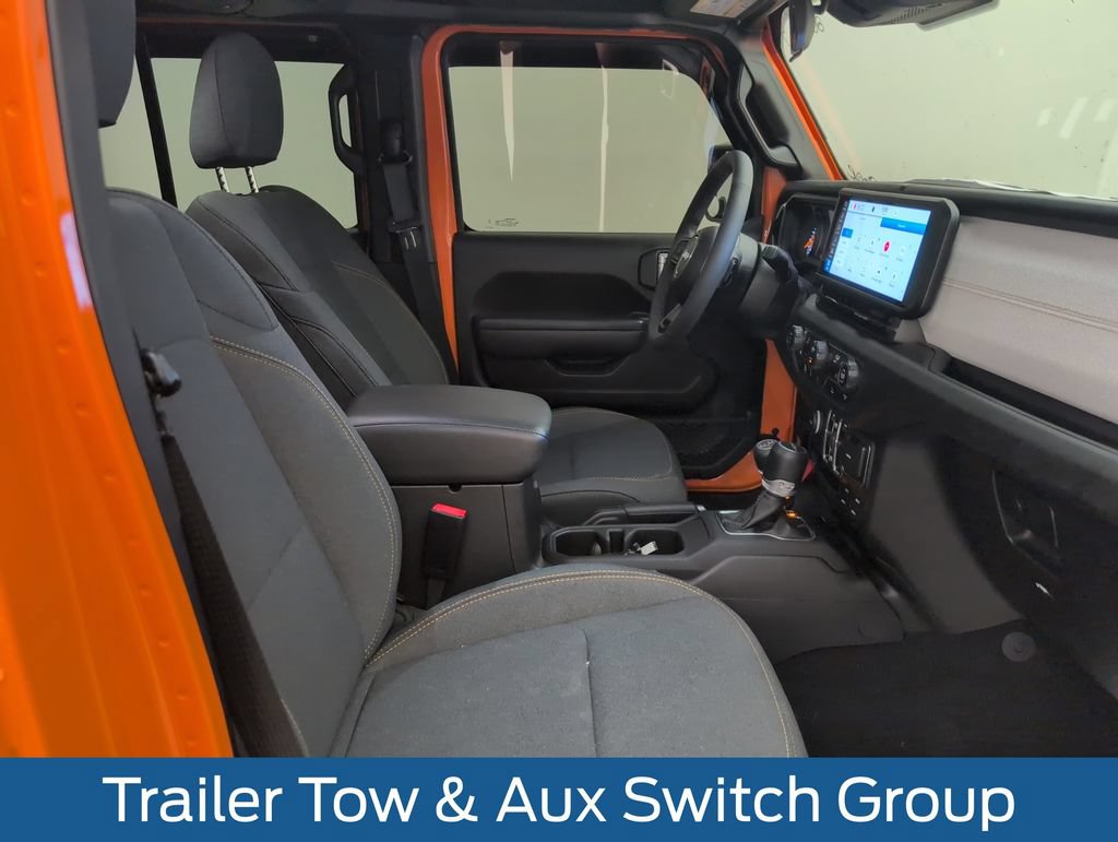 Used 2025 Jeep Gladiator Sport AWD/4WD image 15
