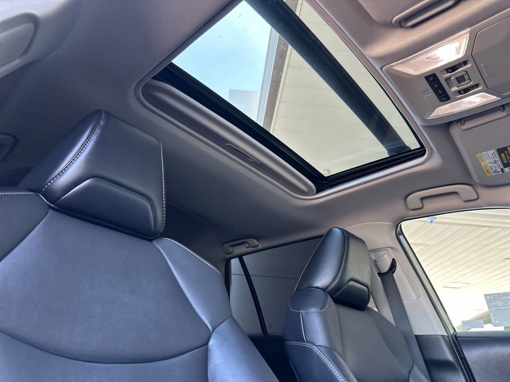 Used 2022 Toyota RAV4 XLE Premium FWD image 16