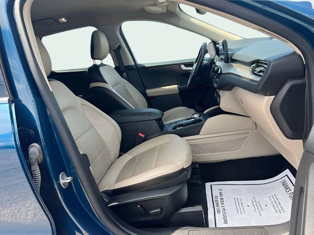 Certified 2020 Ford Escape Titanium AWD/4WD image 19