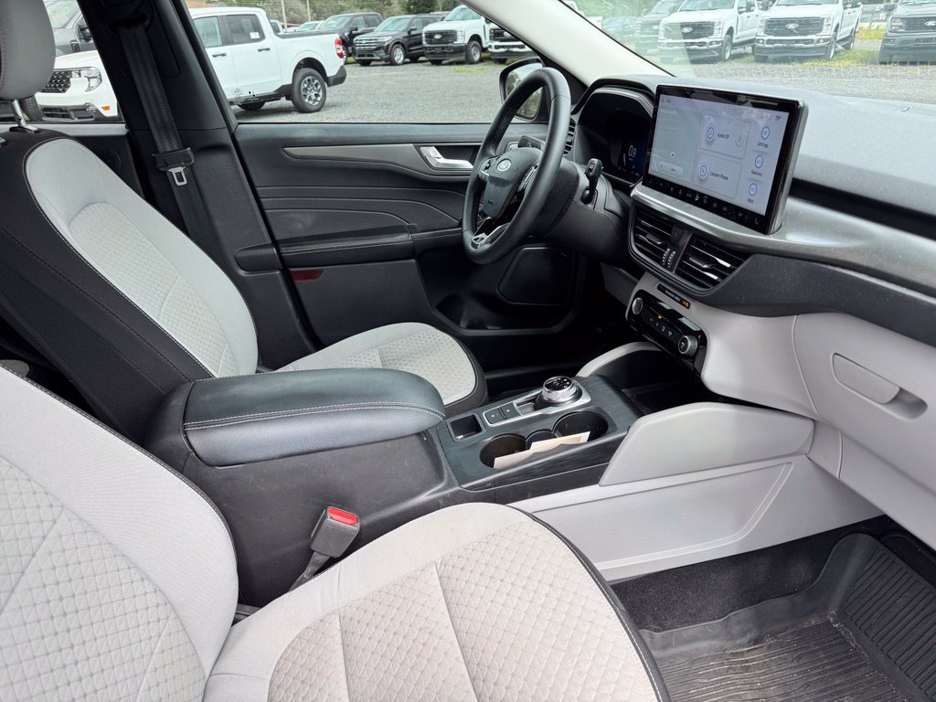 Certified 2023 Ford Escape Active w/ Tech Pack #2 FWD image 6