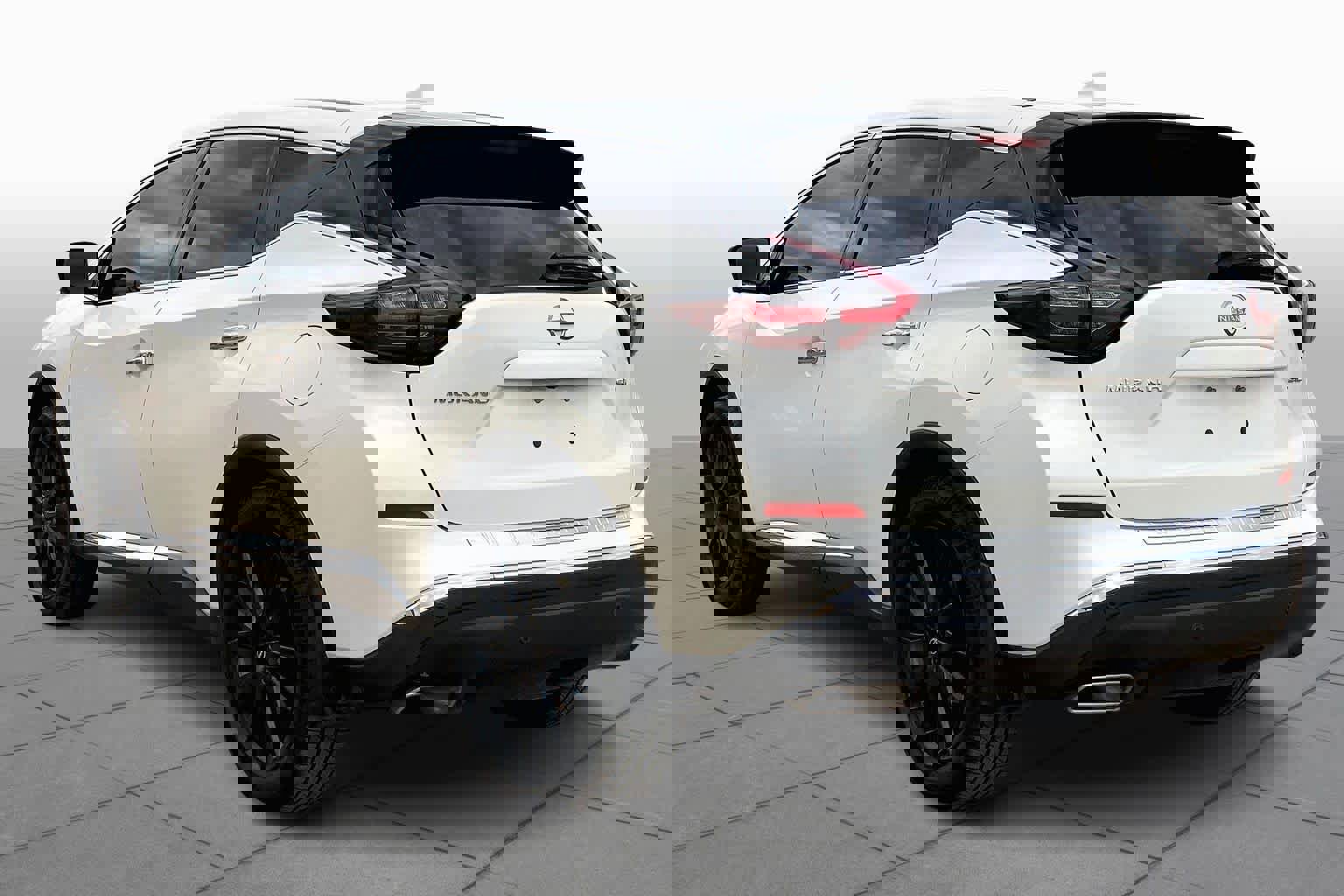 Used 2023 Nissan Murano SL w/ SL Moonroof Package image 4