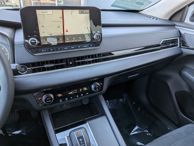 Used 2023 Mitsubishi Outlander SE image 23