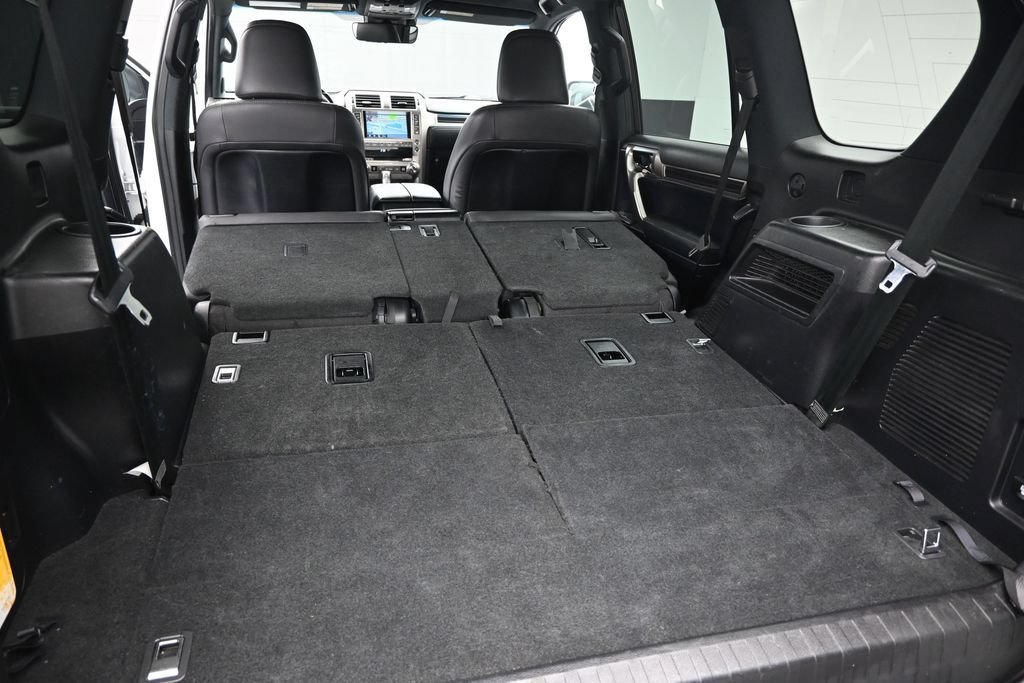 Used 2021 Lexus GX 460 Premium w/ Premium Package AWD/4WD image 11