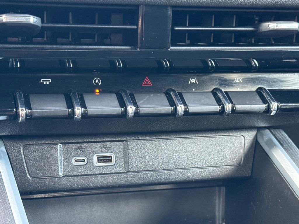 Used 2023 Chevrolet Colorado LT w/ LT Convenience Package image 22