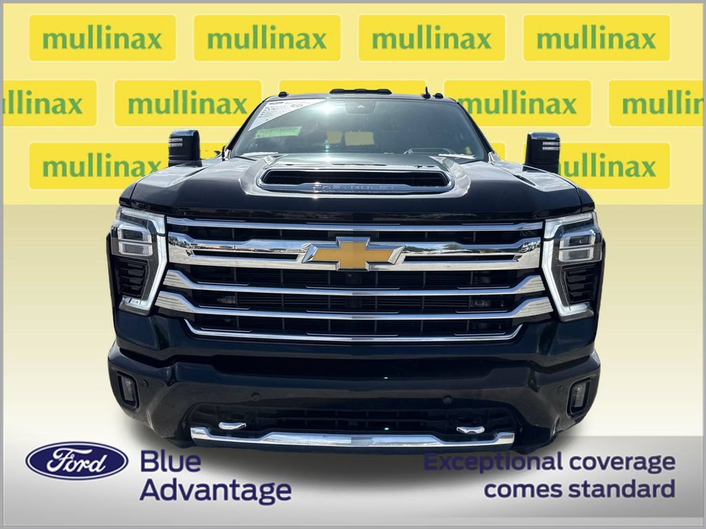 Used 2024 Chevrolet Silverado 2500 High Country w/ Technology Package AWD/4WD image 12