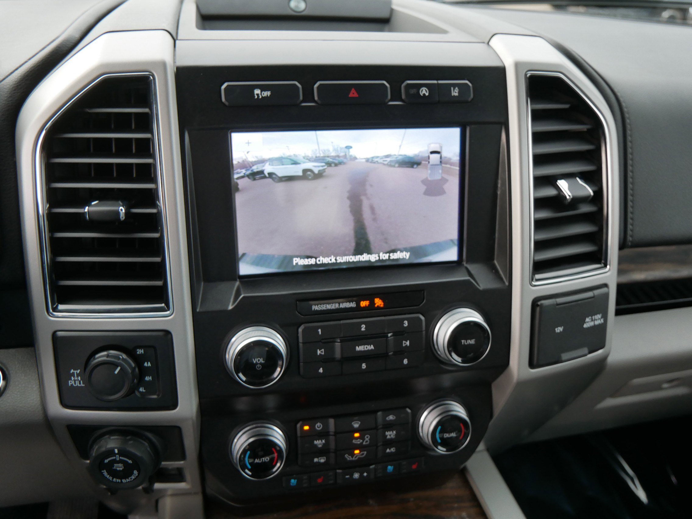 Certified 2020 Ford F150 Lariat w/ Equipment Group 502A Luxury AWD/4WD image 31