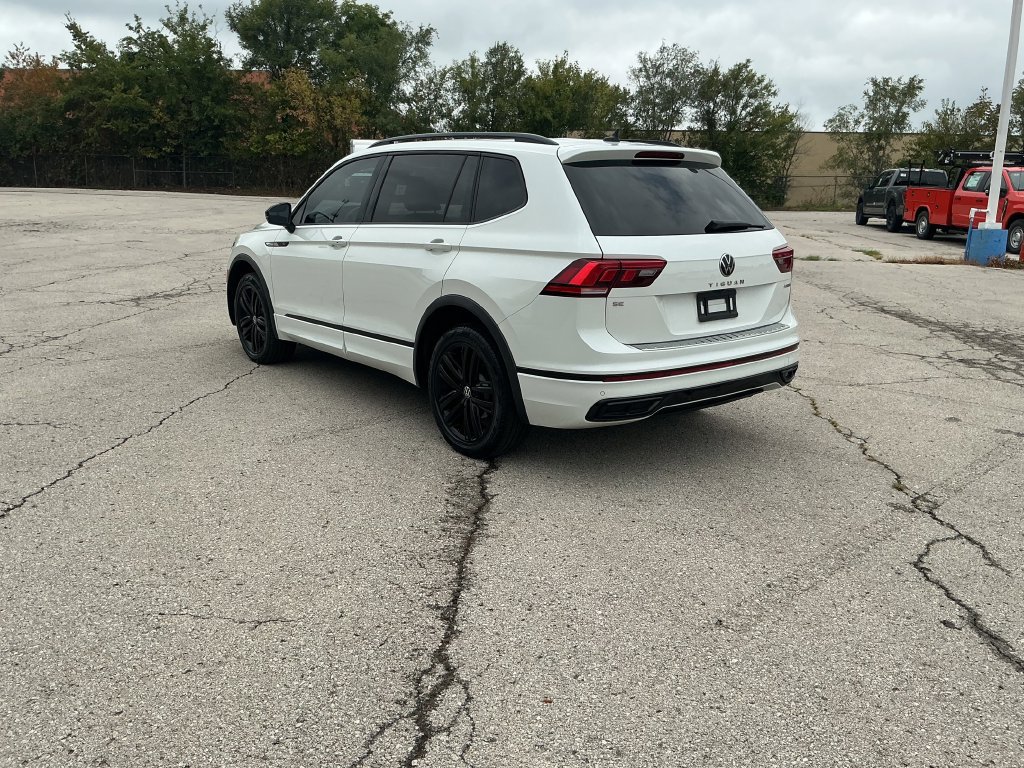 Used 2022 Volkswagen Tiguan SE R-Line AWD/4WD image 3