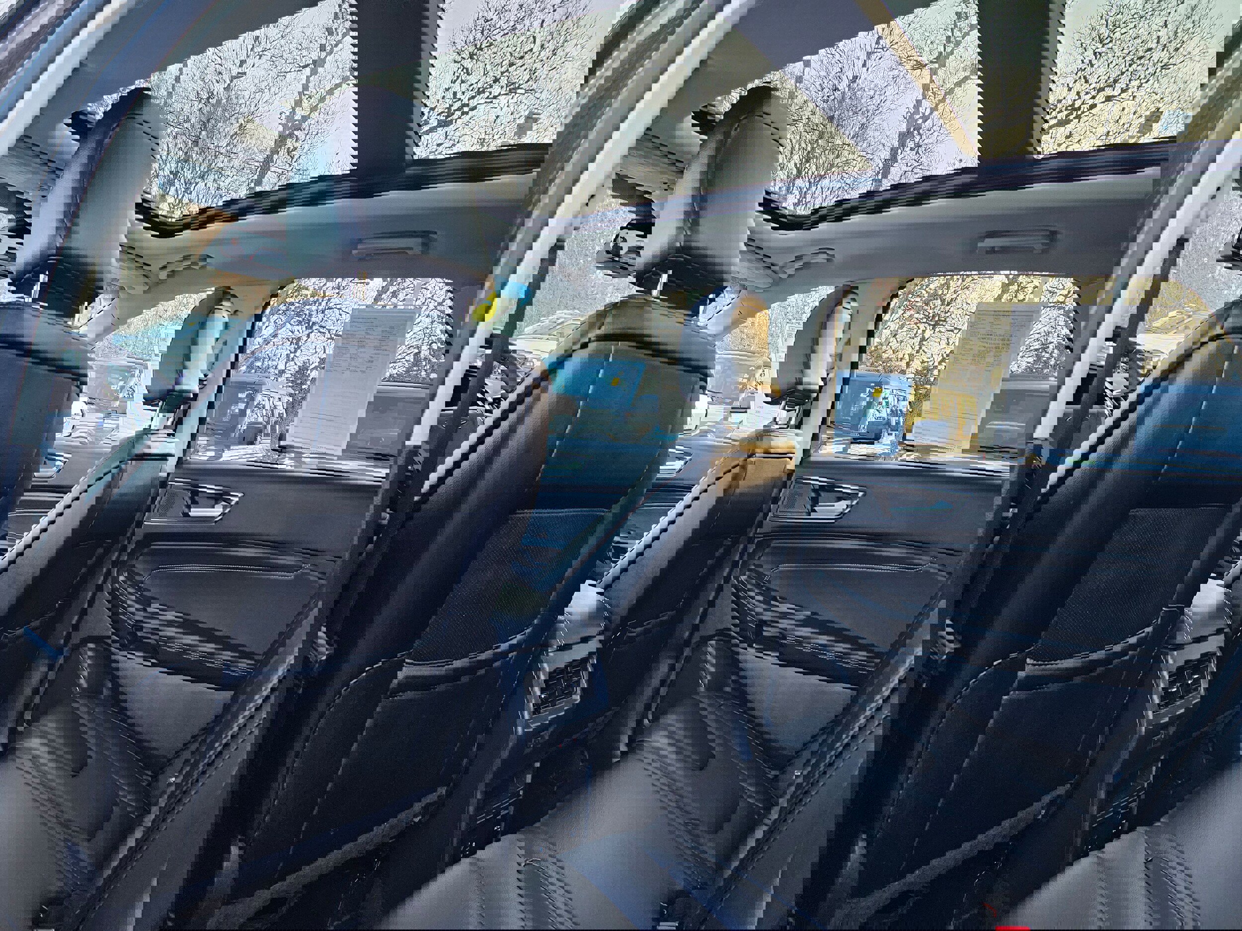 Certified 2022 Ford Edge Titanium w/ Equipment Group 301A image 10