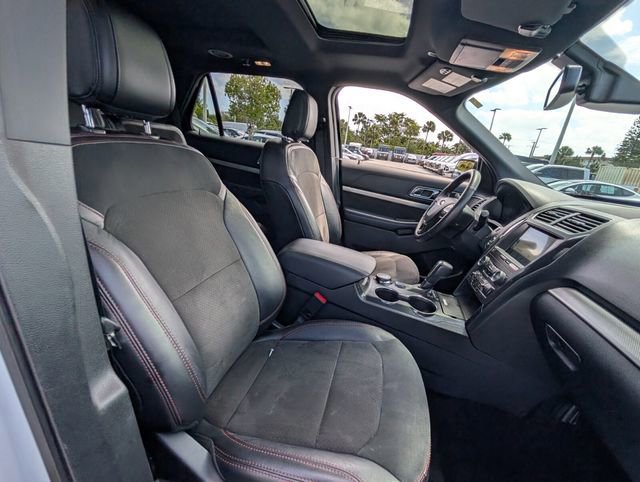 Certified 2019 Ford Explorer XLT w/ Equipment Group 202A AWD/4WD image 13