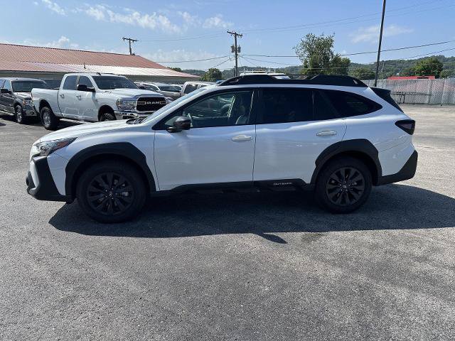 Used 2025 Subaru Outback Onyx Edition AWD/4WD image 3