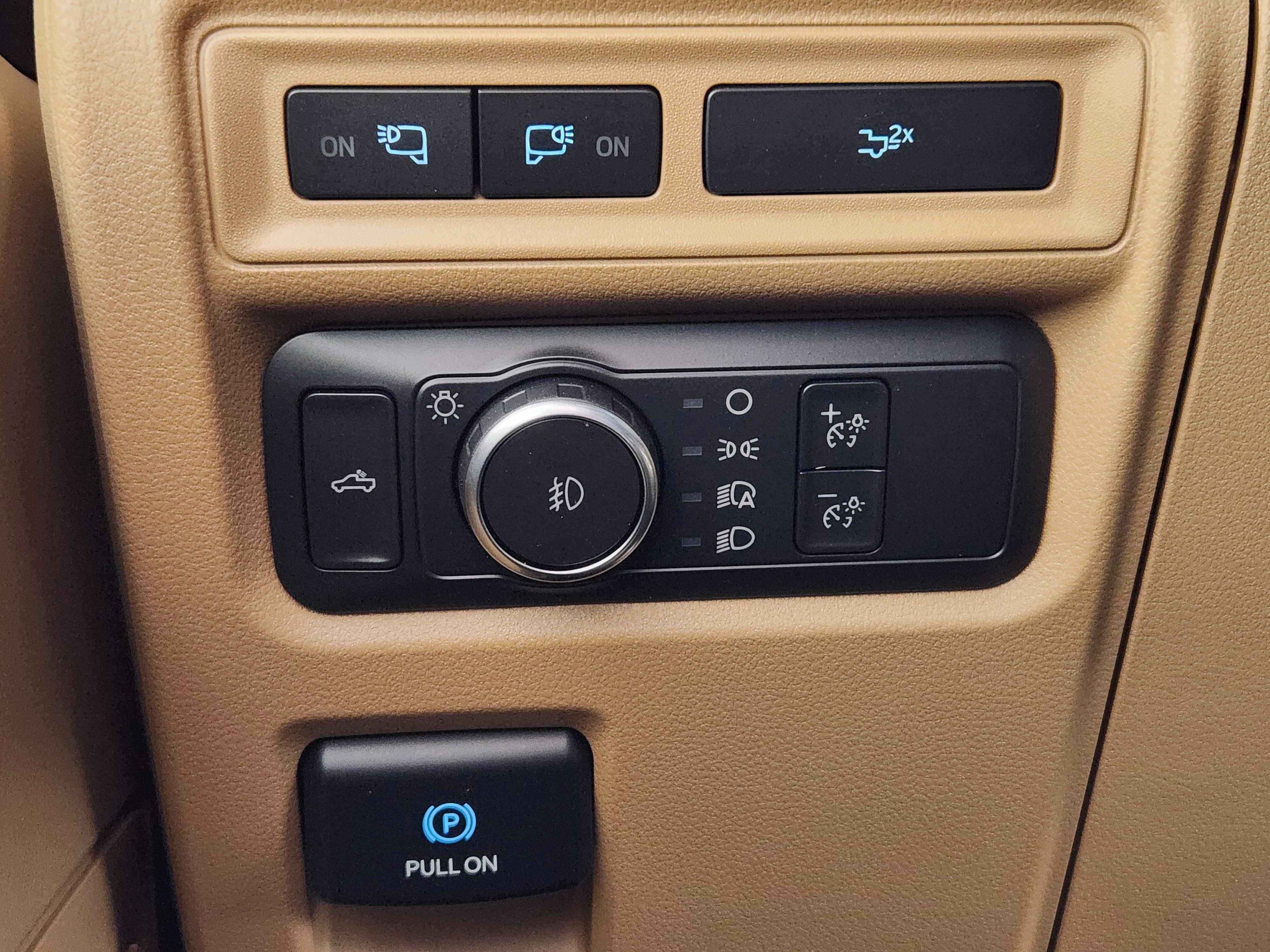 Certified 2022 Ford F150 XLT w/ Equipment Group 302A High image 28