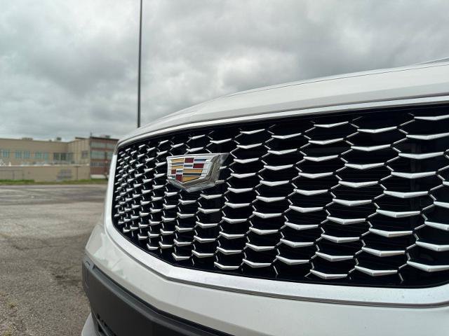 Used 2020 Cadillac XT4 Premium Luxury w/ LPO, Radiant Package FWD image 16