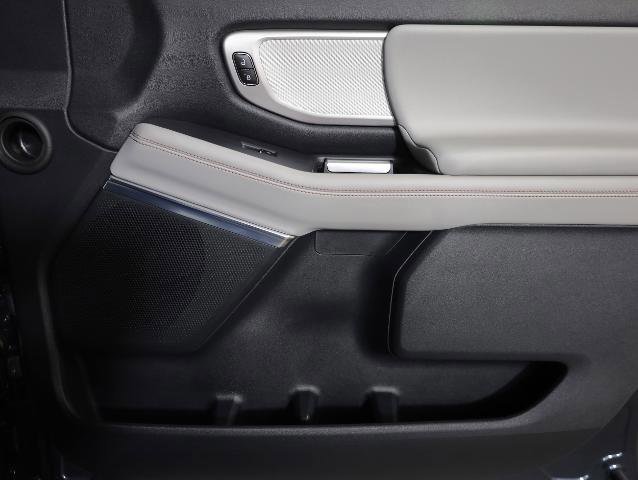 Certified 2025 Ford Expedition Active image 30