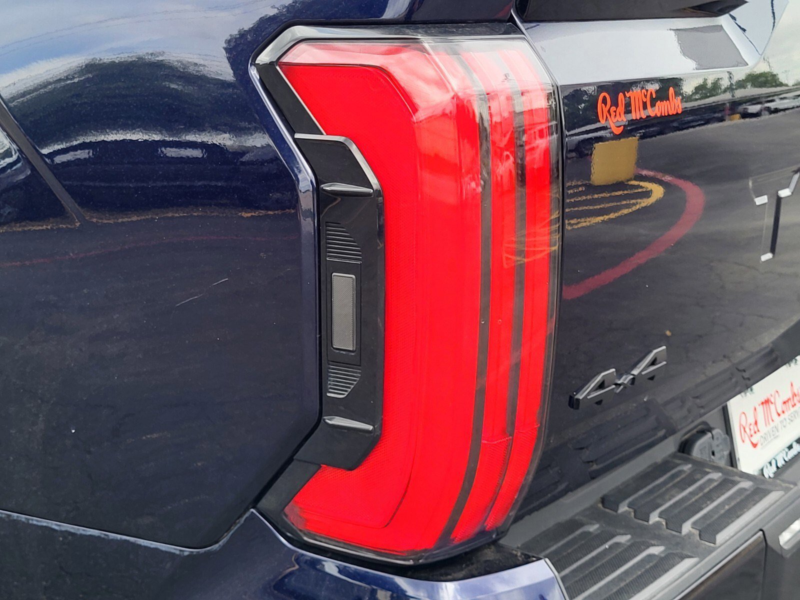 Used 2023 Toyota Tundra Platinum image 10