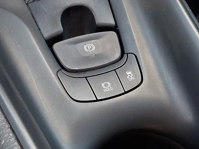 Used 2020 Toyota C-HR LE image 22