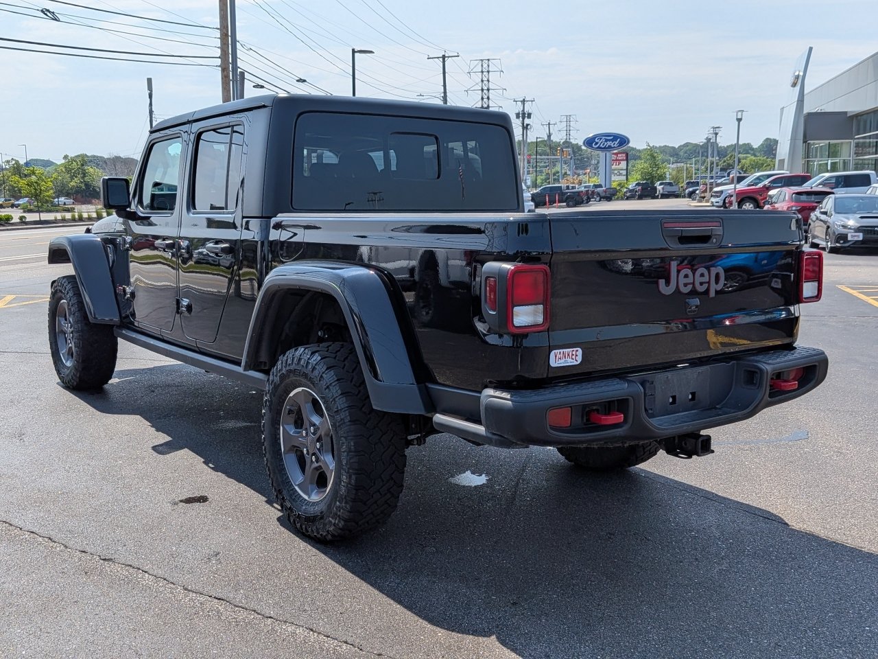 Used 2023 Jeep Gladiator Rubicon w/ Cold Weather Group AWD/4WD image 6