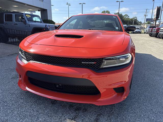 Used 2023 Dodge Charger R/T w/ Technology Group RWD image 15