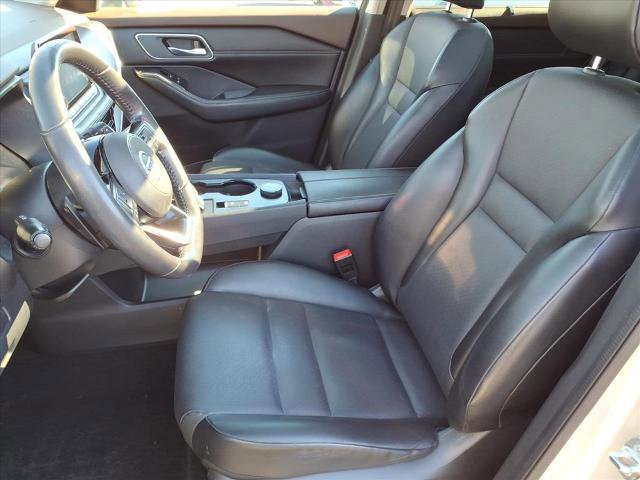 Used 2021 Nissan Rogue SV w/ Premium Package AWD/4WD image 14