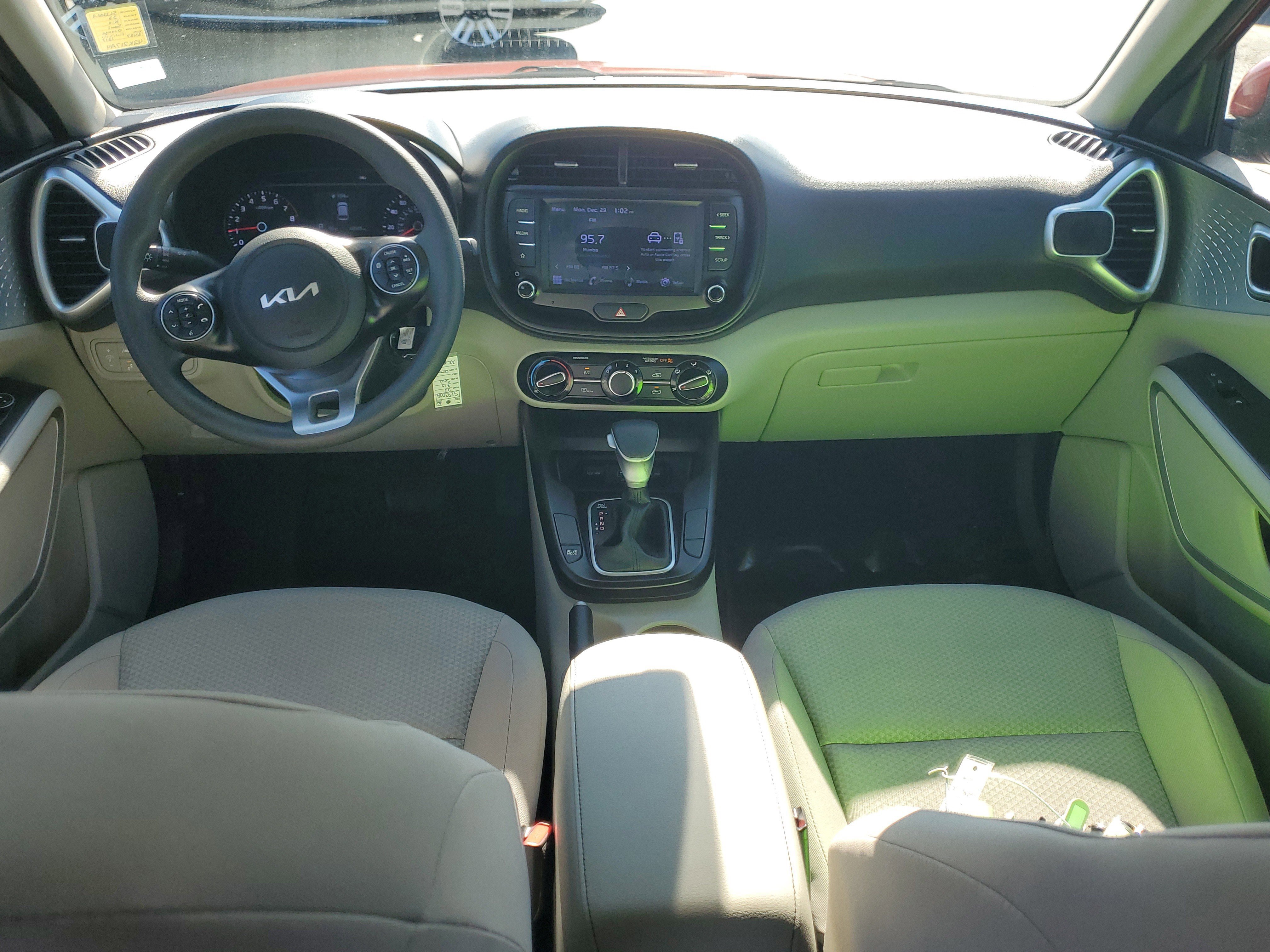 Used 2022 Kia Soul LX w/ Technology Package image 14
