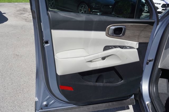 Used 2023 Kia Sorento EX w/ Panoramic Sunroof Package FWD image 27