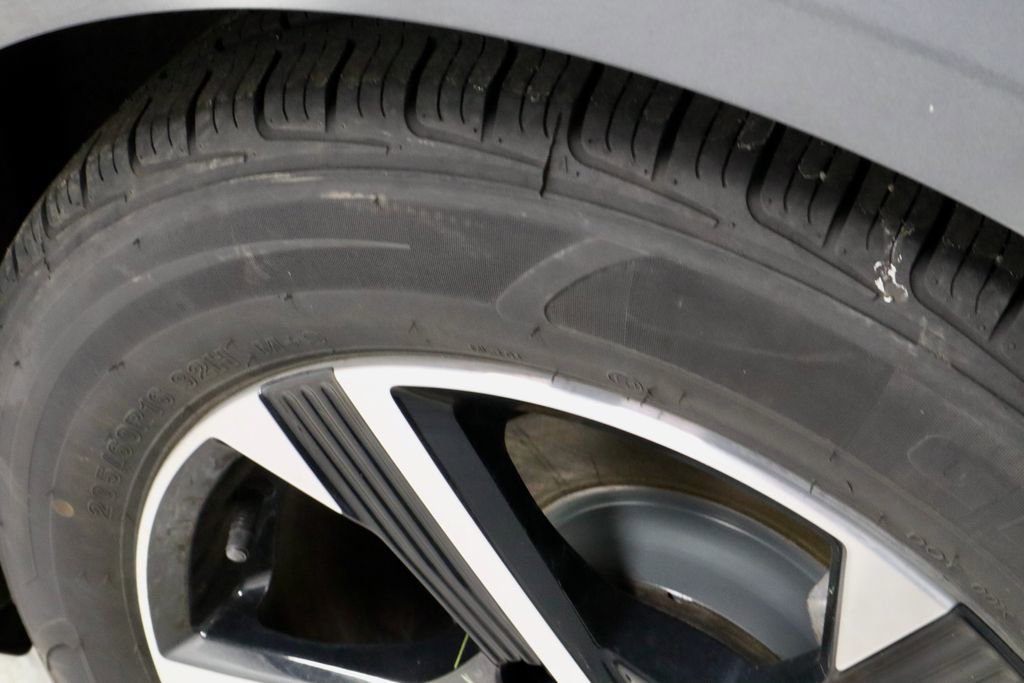 Used 2024 Nissan Sentra SV image 19