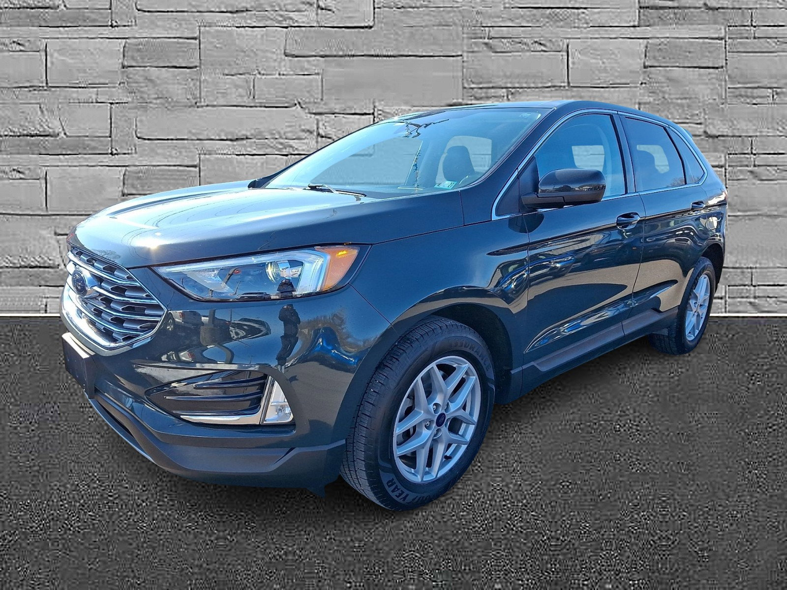 Certified 2022 Ford Edge SEL w/ Convenience Package image 4