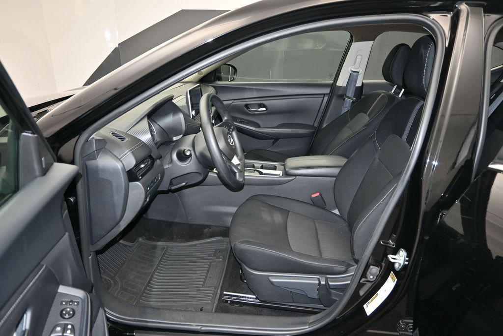 Used 2024 Nissan Sentra SV FWD image 13
