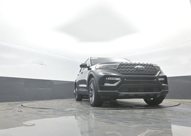 Certified 2022 Ford Explorer XLT w/ Equipment Group 202A AWD/4WD image 33