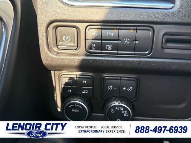 Used 2023 Chevrolet Tahoe LT w/ Luxury Package AWD/4WD image 19