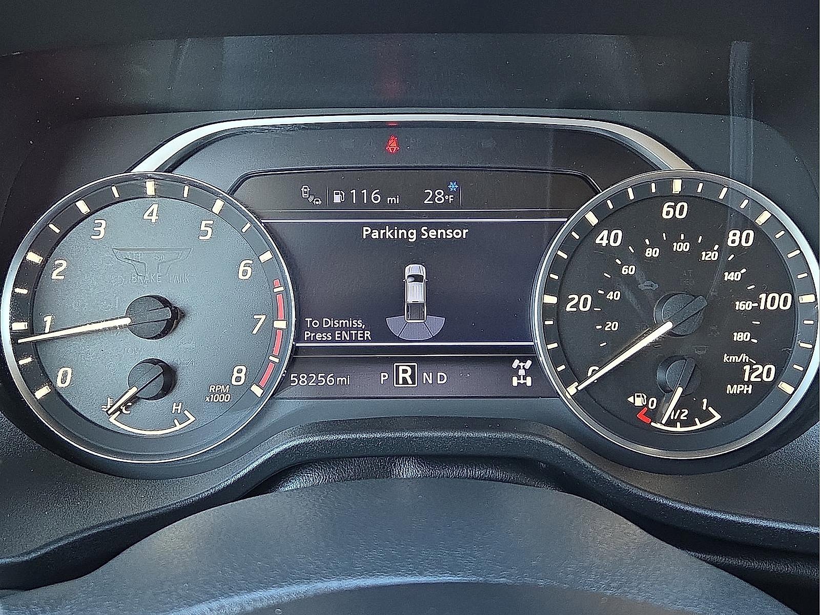 Used 2024 Nissan Titan SV image 23