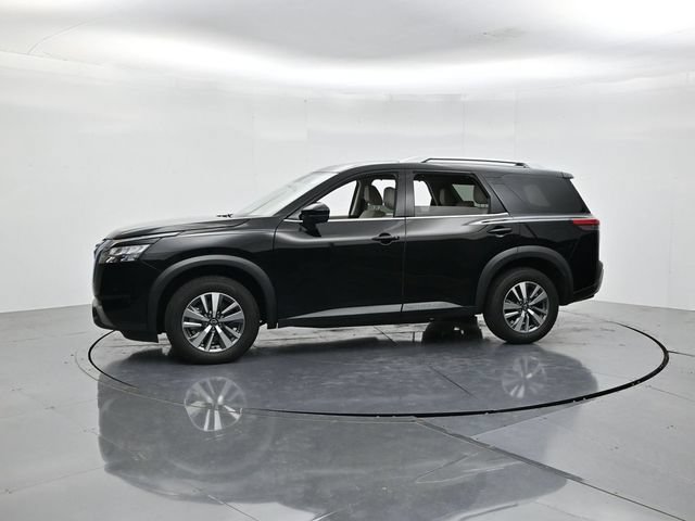 Used 2025 Nissan Pathfinder SL FWD image 6